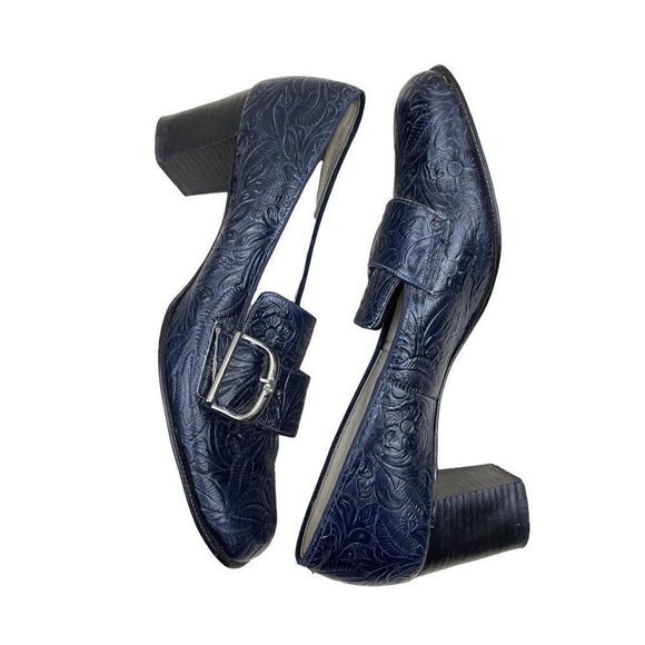 Vintage Shoes - 60s Vintage Black Tooled Leather Loafer with Silver Buckle and Chunky Heel Size